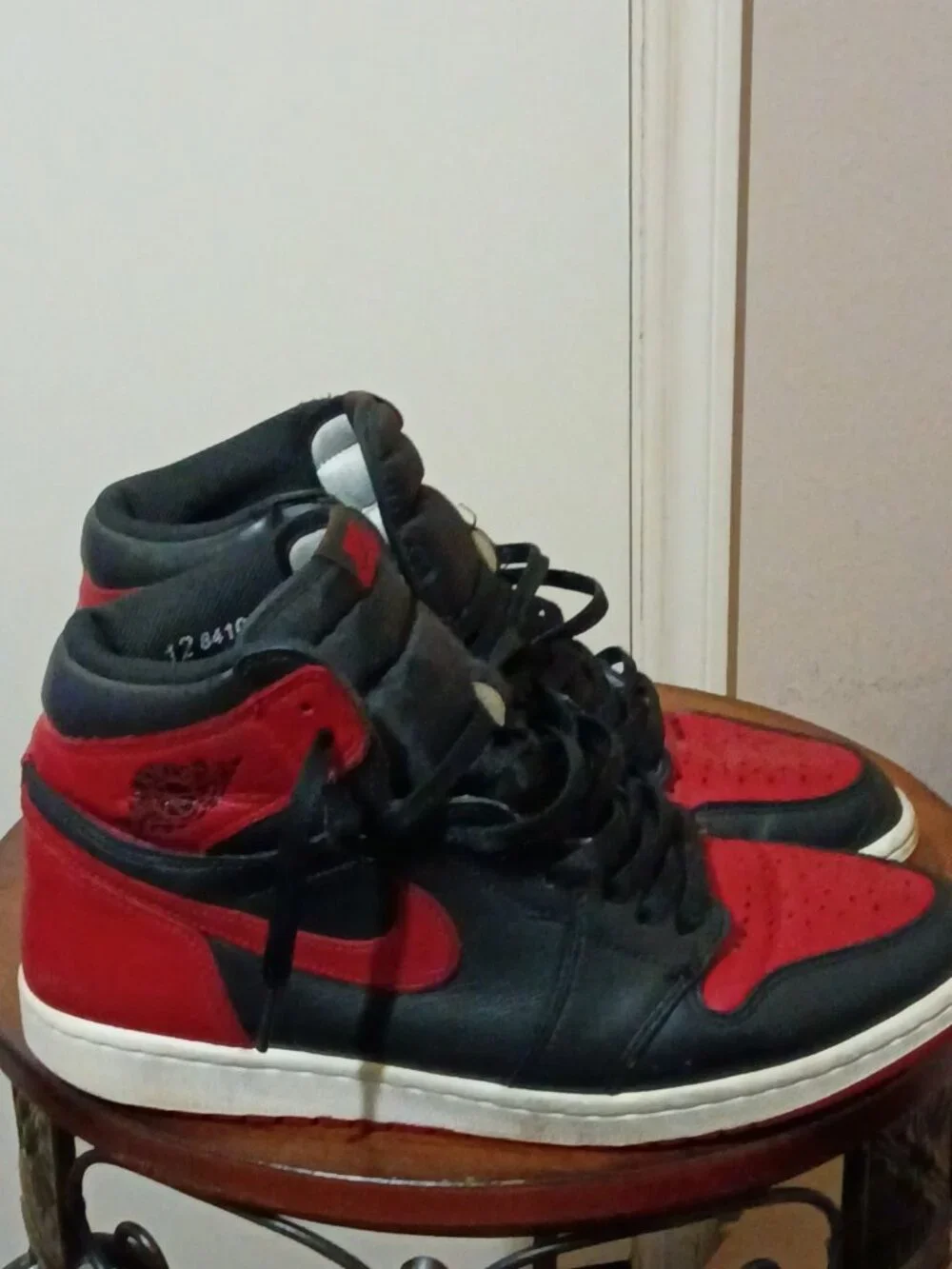 Nike Air Jordan 1 Retro High OG Bred Banned Pre-Owned Size 12 555088-001 USED